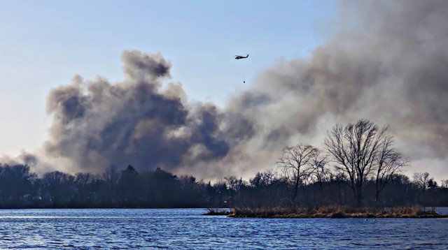 Black Hawks Respond to Large Wildfire