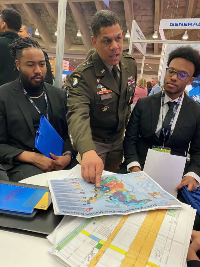 STEM Students Flock to Army Hiring Event
